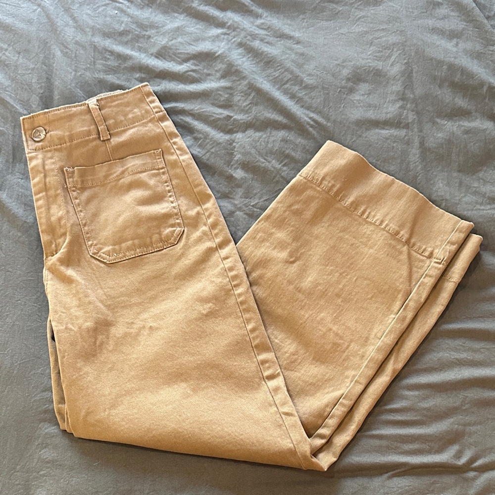 Green Cropped Pants